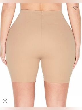 NEW SKIMS Hip Enhancing Padded Shorts